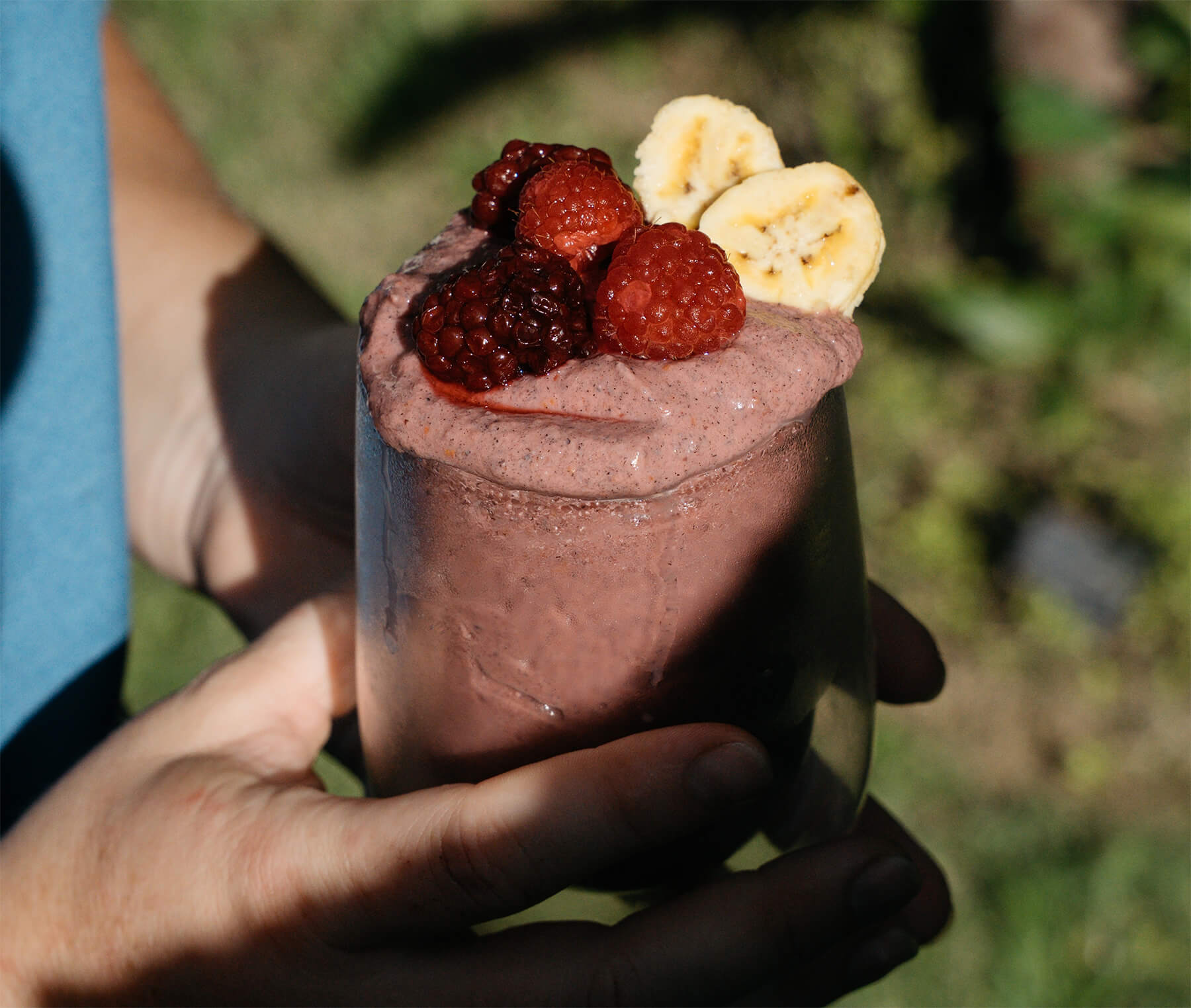 Natural Liver Cleanse Smoothie with Black Tahini & Berries